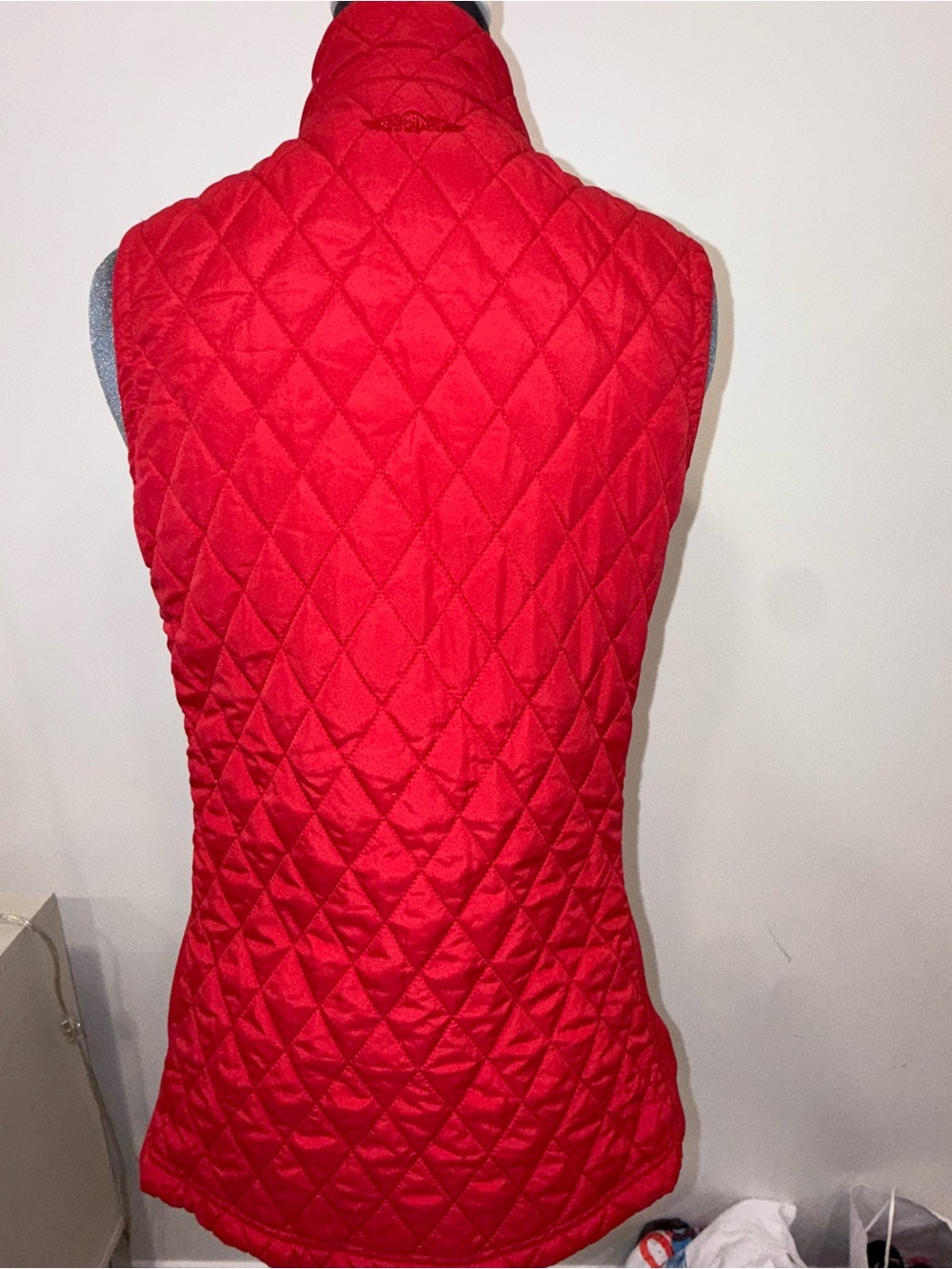 Sherwood County Club Red Quilted Sleeveless Vest - Women's Lightweight Layer - Picture 3 of 4